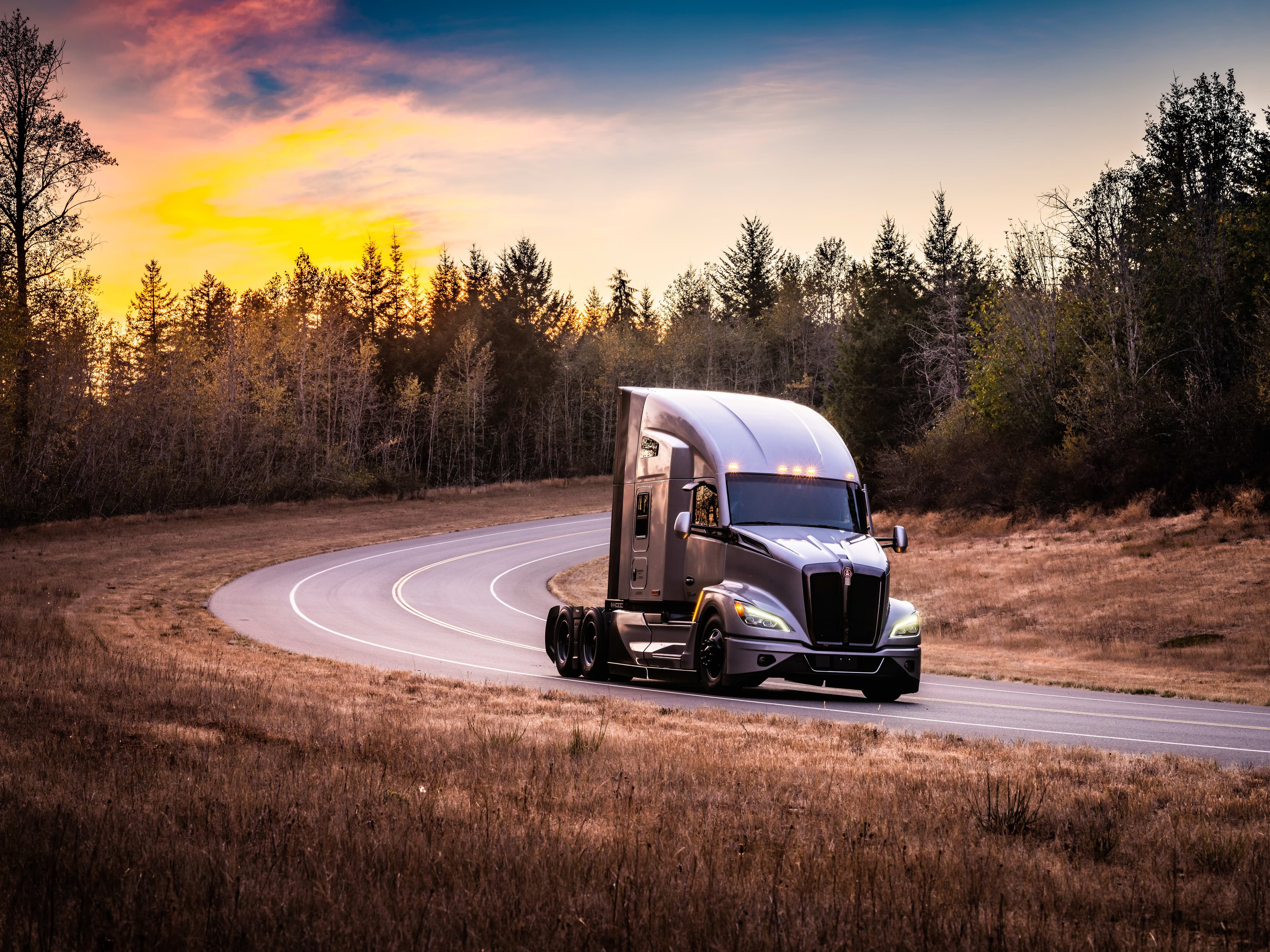 Paccar Recalls 6,000 2027 Trucks for Electrical Risk