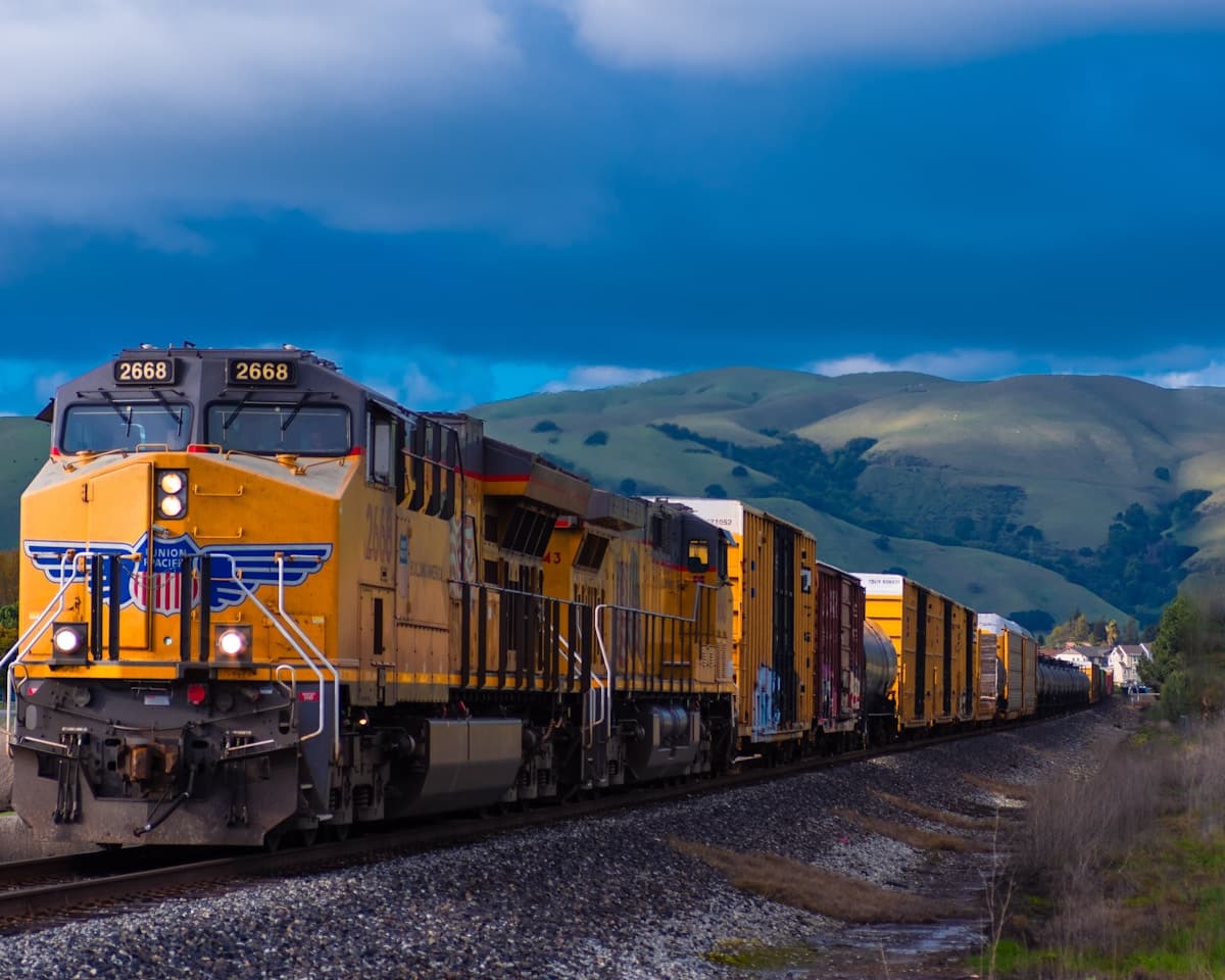 STB Moves UP-NS Rail Merger Forward, Then Pauses It